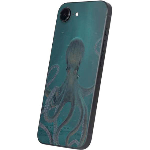 Giant Octopus by Vincent Hie iPhone 16e Skin
