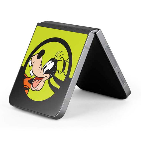 Disney Friends Goofy Galaxy Z Flip6 Skin
