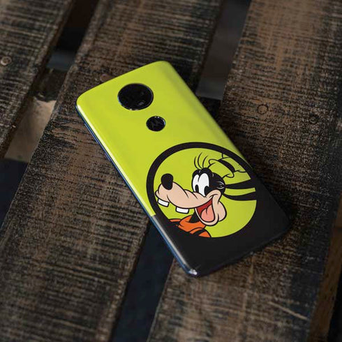 Disney Friends Goofy Moto E5 Plus Skin