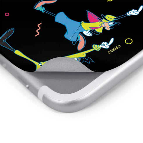 Disney Goofy Movie Pattern iPhone 8 Skin
