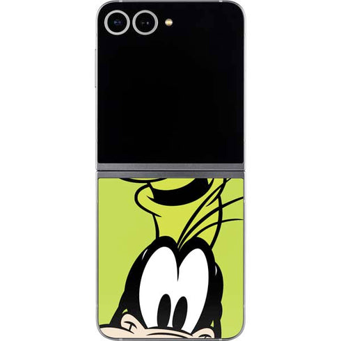 Disney Friends Goofy Up Close Galaxy Z Flip6 Skin