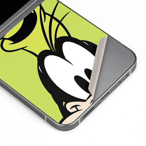 Disney Friends Goofy Up Close Galaxy Z Flip6 Skin