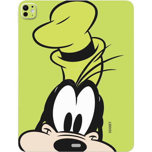 Disney Friends Goofy Up Close iPad Pro 13in M4 (2024) Skin