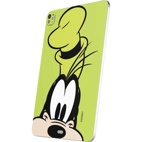 Disney Friends Goofy Up Close iPad Pro 13in M4 (2024) Skin