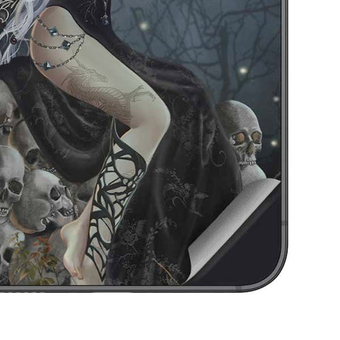 Gothic Queen with Silver Dragon by Nene Thomas Galaxy S25 Plus Skin