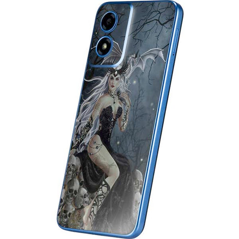 Gothic Queen with Silver Dragon by Nene Thomas Moto G Play 4G (2024) Skin