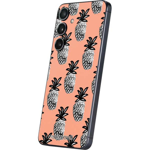 Bouffants and Broken Hearts Gray Scale Pineapple Galaxy S25 Plus Skin