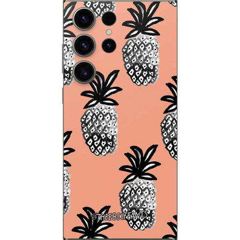 Bouffants and Broken Hearts Gray Scale Pineapple Galaxy S24 Ultra Skin