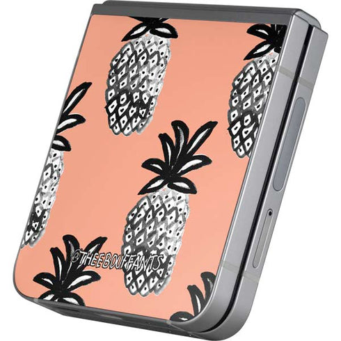 Bouffants and Broken Hearts Gray Scale Pineapple Galaxy Z Flip6 Skin