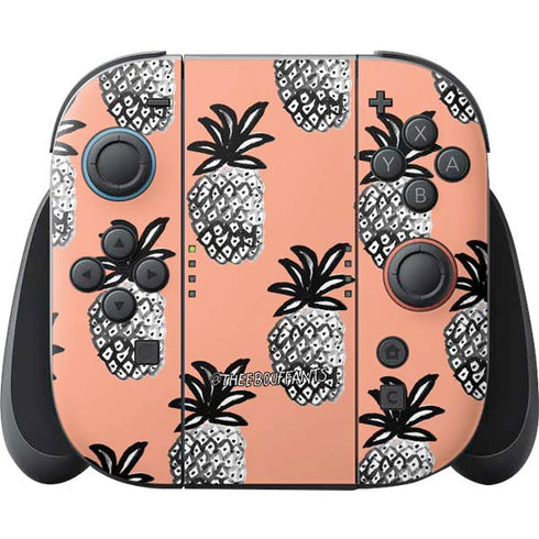 Bouffants and Broken Hearts Gray Scale Pineapple Nintendo Skins