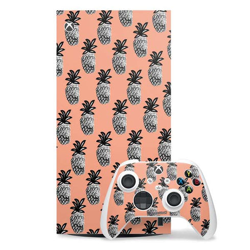 Bouffants and Broken Hearts Gray Scale Pineapple Xbox Series X Skins
