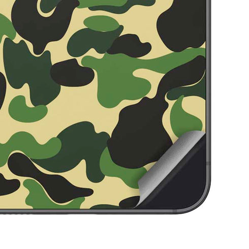 Green Street Camo Galaxy S25 Skin