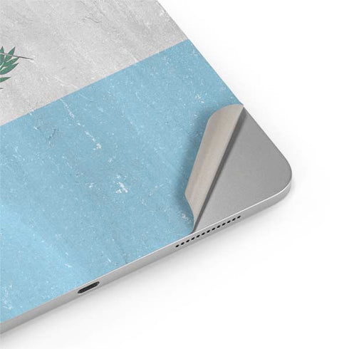 Guatemala Flag Distressed iPad Pro 13in M4 (2024) Skin