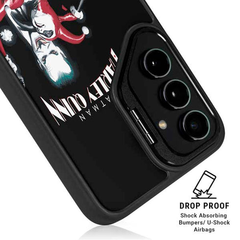 DC Comics The Joker Batman: Harley Quinn Cover #1 Art by Alex Ross. Piece Also known as Tango with Evil Galaxy S24 Plus Kickstand Case