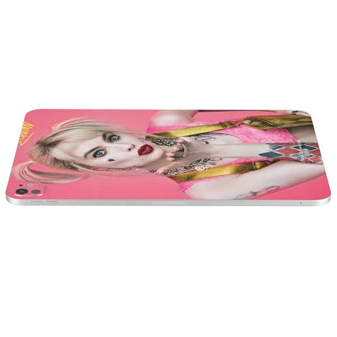 DC Comics Harley Quinn Blowing Kisses iPad Pro 13in M4 (2024) Skin