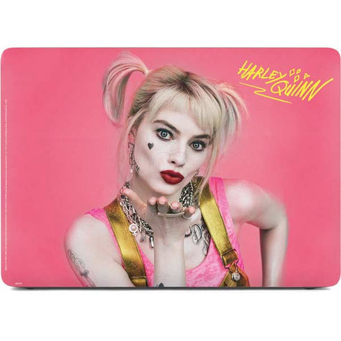 DC Comics Harley Quinn Blowing Kisses Apple MacBook Air Skin