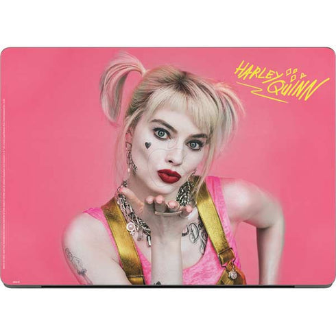 DC Comics Harley Quinn Blowing Kisses Apple MacBook Pro 14-inch Skin