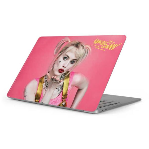 DC Comics Harley Quinn Blowing Kisses Apple MacBook Pro 16-inch Skin