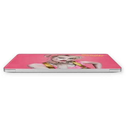 DC Comics Harley Quinn Blowing Kisses Apple MacBook Pro 16-inch Skin