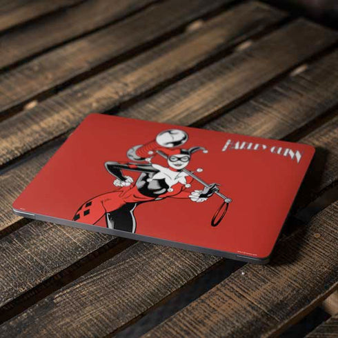 DC Comics Harley Quinn Classic Art Pose Apple MacBook Air Skin