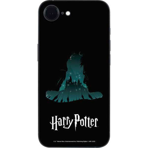 Wizarding World Harry Potter Hats and Hogwarts iPhone 16e Skin