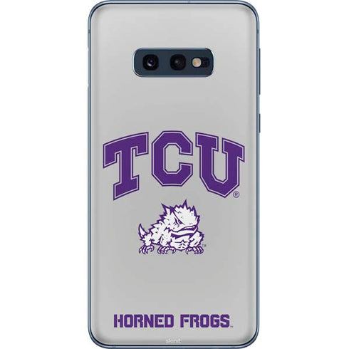 Texas Christian University Horned Frogs Logo Print Galaxy S10e Skin