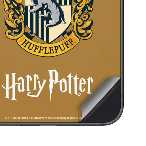 Wizarding World Harry Potter Hufflepuff House Crest Galaxy S24 Skin