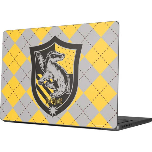 Wizarding World Harry Potter Hufflepuff Crest Apple MacBook Pro 14-inch Skin
