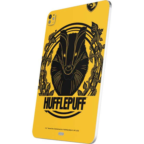 Wizarding Worlds Harry Potter Hufflepuff Illustration iPad Pro 13in M4 (2024) Skin
