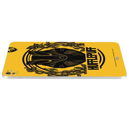 Wizarding Worlds Harry Potter Hufflepuff Illustration iPad Pro 13in M4 (2024) Skin