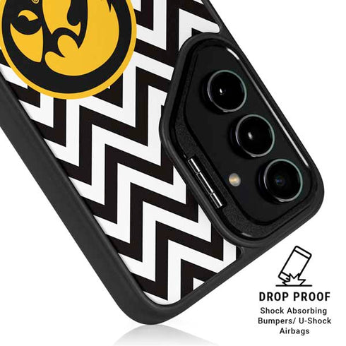 University of Iowa Hawkeyes Chevron Print Galaxy S25 Kickstand Case