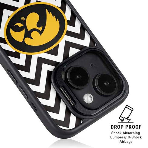 University of Iowa Hawkeyes Chevron Print iPhone 15 Plus Kickstand Case