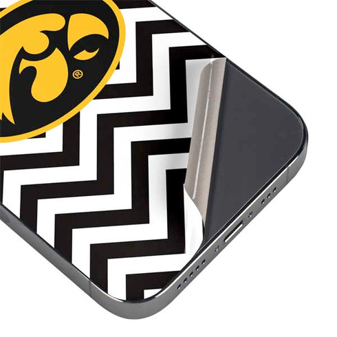 University of Iowa Hawkeyes Chevron Print iPhone 16e Skin