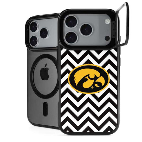 University of Iowa Hawkeyes Chevron Print iPhone 18 Pro Kickstand Case