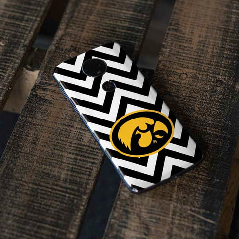 University of Iowa Hawkeyes Chevron Print Moto E5 Plus Skin