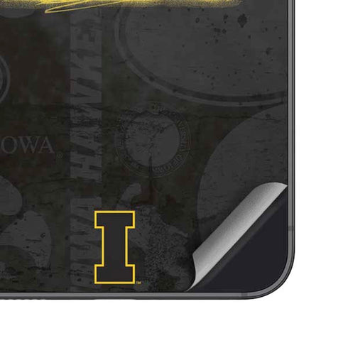 University of Iowa Hawkeyes Distressed Logo Galaxy S25 Plus Skin