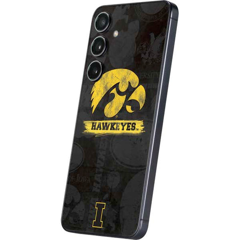 University of Iowa Hawkeyes Distressed Logo Galaxy S25 Skin