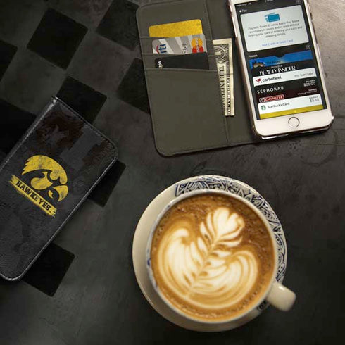 University of Iowa Hawkeyes Distressed Logo iPhone 7 Folio Case