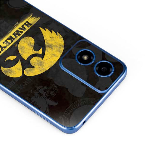 University of Iowa Hawkeyes Distressed Logo Moto G Play 4G (2024) Skin