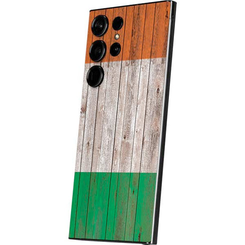 Ireland Flag Dark Wood Galaxy S24 Ultra Skin