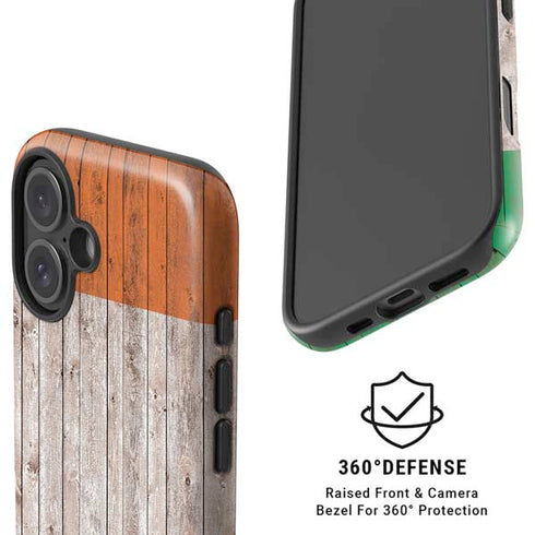 Ireland Flag Dark Wood iPhone 17 Magsafe Impact Case