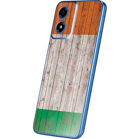 Ireland Flag Dark Wood Moto G Play 4G (2024) Skin