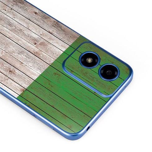 Italian Flag Dark Wood Moto G Play 4G (2024) Skin