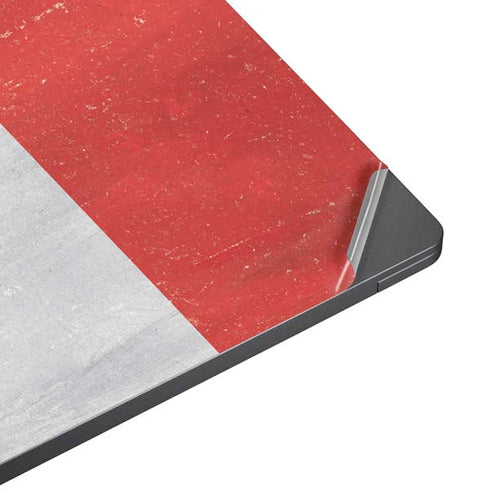 Italy Flag Distressed Surface Laptop 7 13.8in Skin