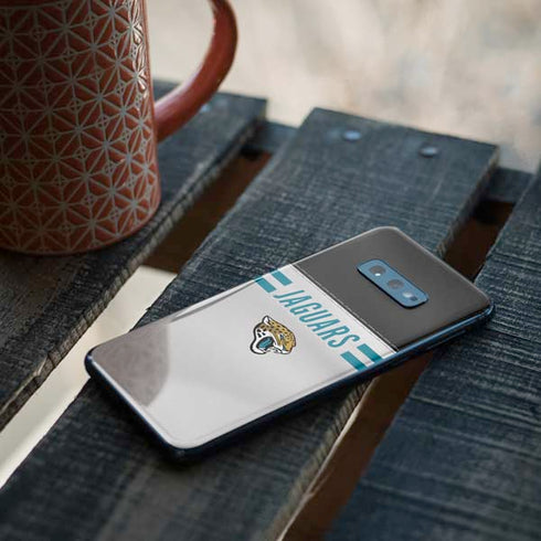 NFL Jacksonville Jaguars White Striped Galaxy S10e Skin