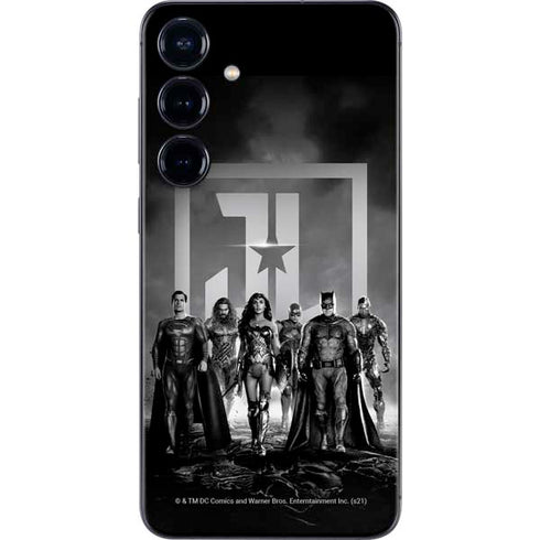 The Justice League (2017) Justice League Black and White Galaxy S24 Plus Skin