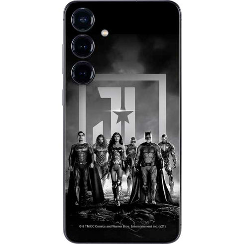 The Justice League (2017) Justice League Black and White Galaxy S25 Skin