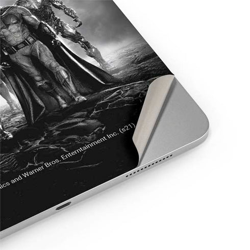 The Justice League (2017) Justice League Black and White iPad Pro 13in M4 (2024) Skin