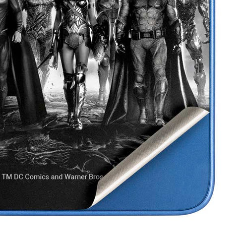 The Justice League (2017) Justice League Black and White Moto G Play 4G (2024) Skin