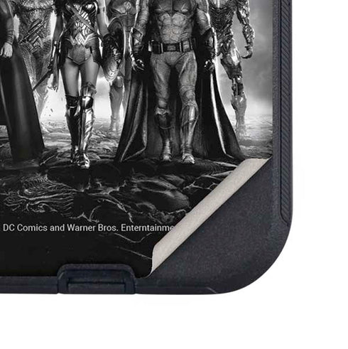 The Justice League (2017) Justice League Black and White Otterbox Defender iPhone Skin